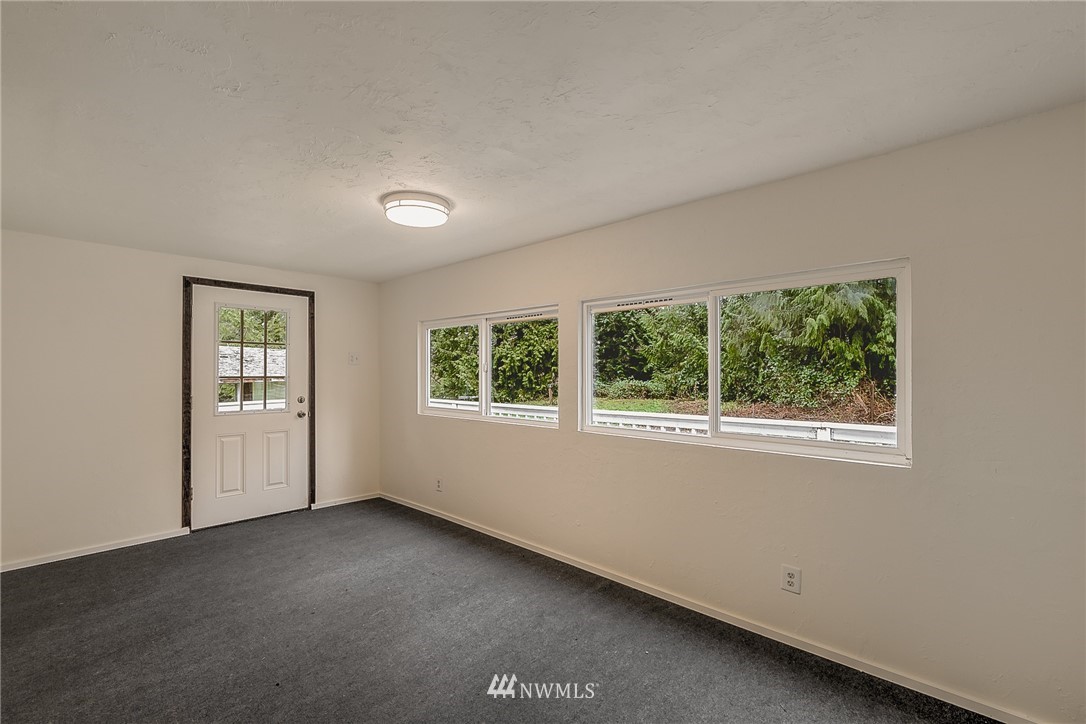 1757 Southwest Young Road Port Orchard, WA 98367 - Photo 14 of 19 Gallery Image 14