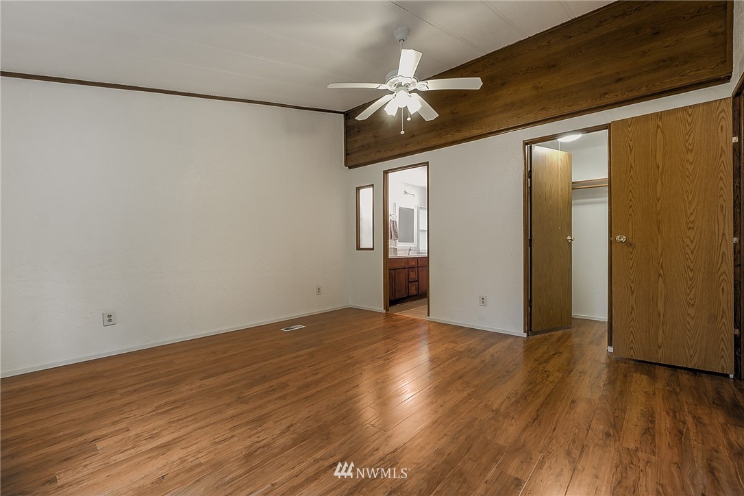 1757 Southwest Young Road Port Orchard, WA 98367 - Photo 8 of 19 Gallery Image 8