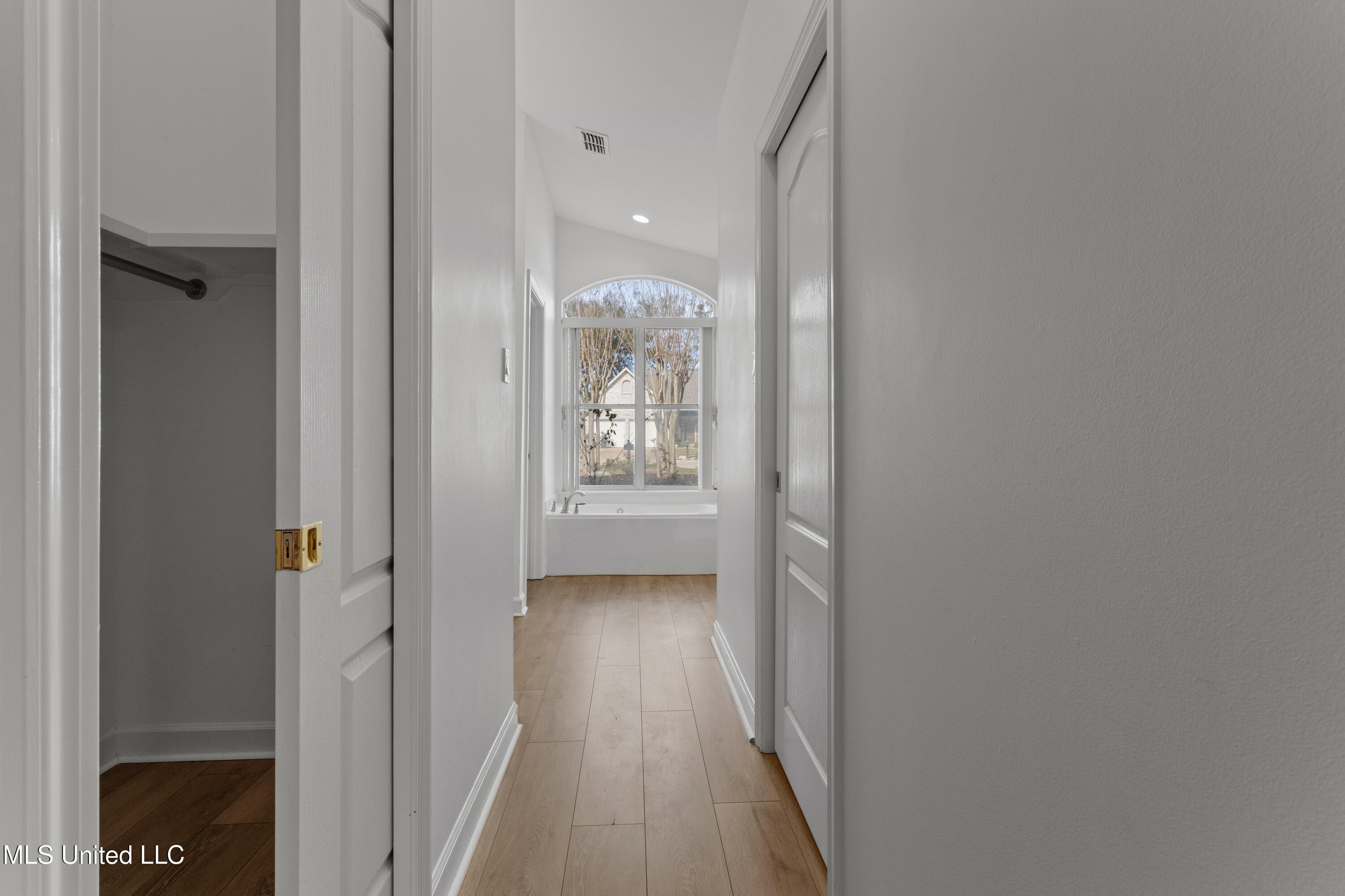 2559 Rue Palafox Biloxi, MS 39531 - Photo 22 of 34 0022 (3)