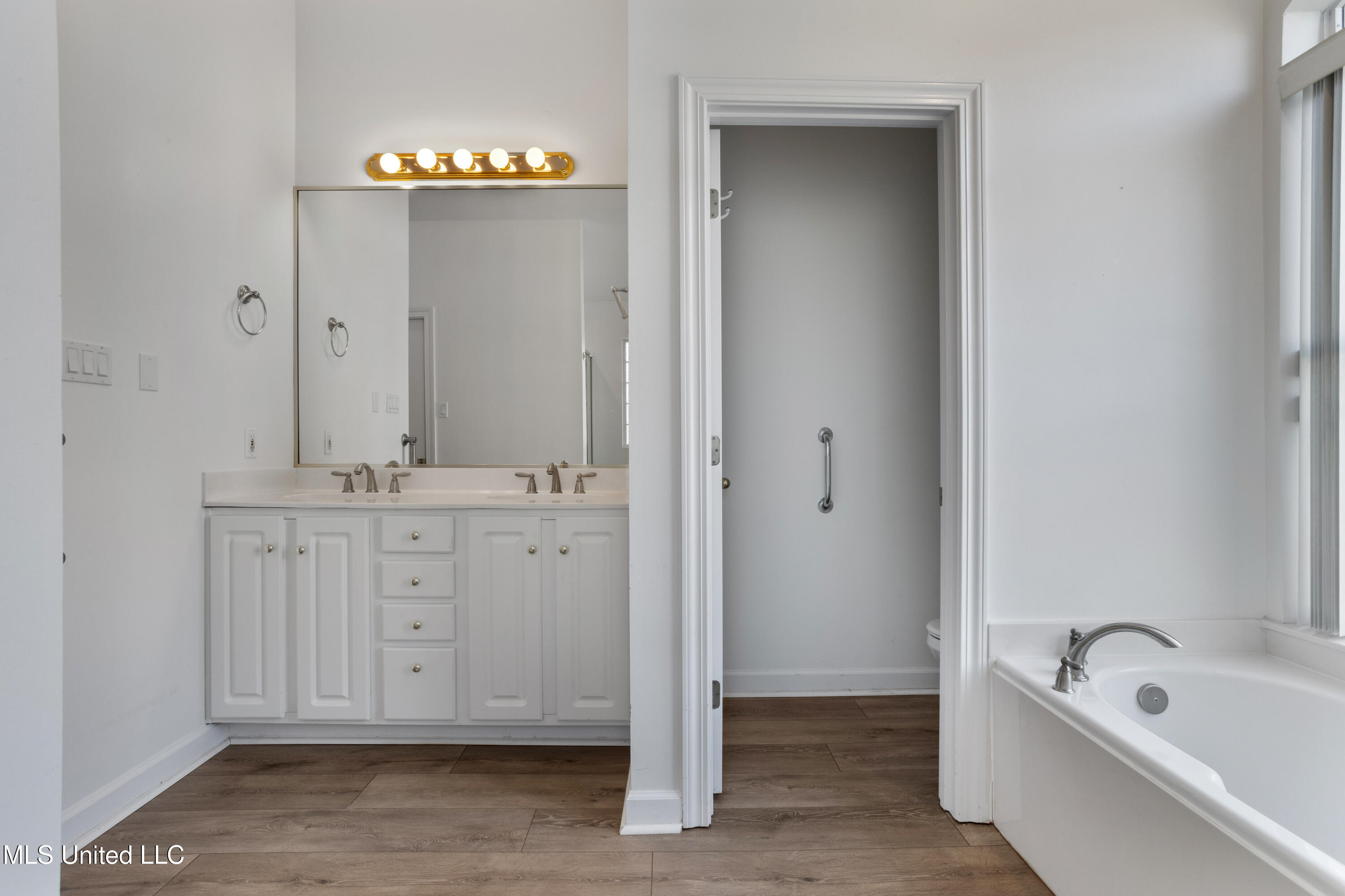 2559 Rue Palafox Biloxi, MS 39531 - Photo 23 of 34 0023 (3)