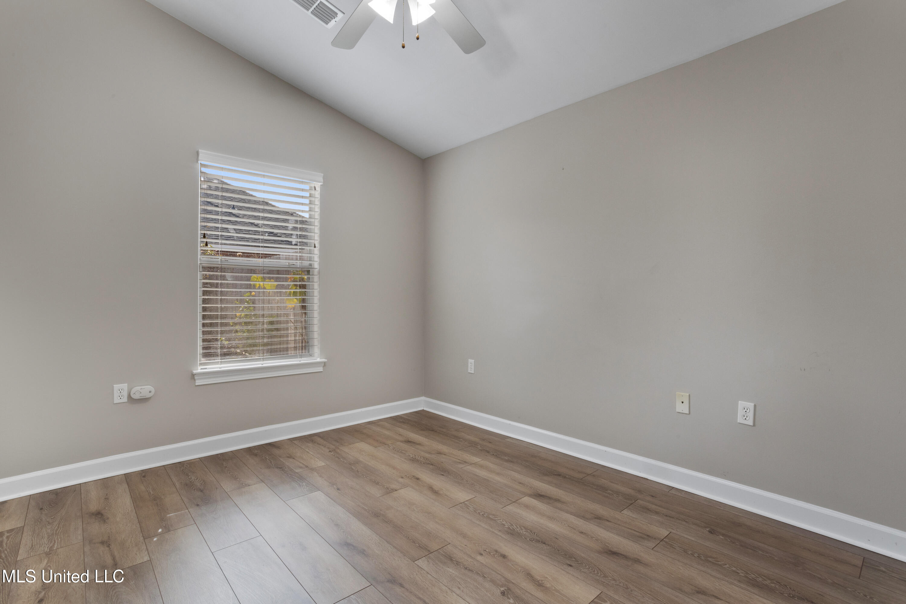 2559 Rue Palafox Biloxi, MS 39531 - Photo 28 of 34 0028 (3)