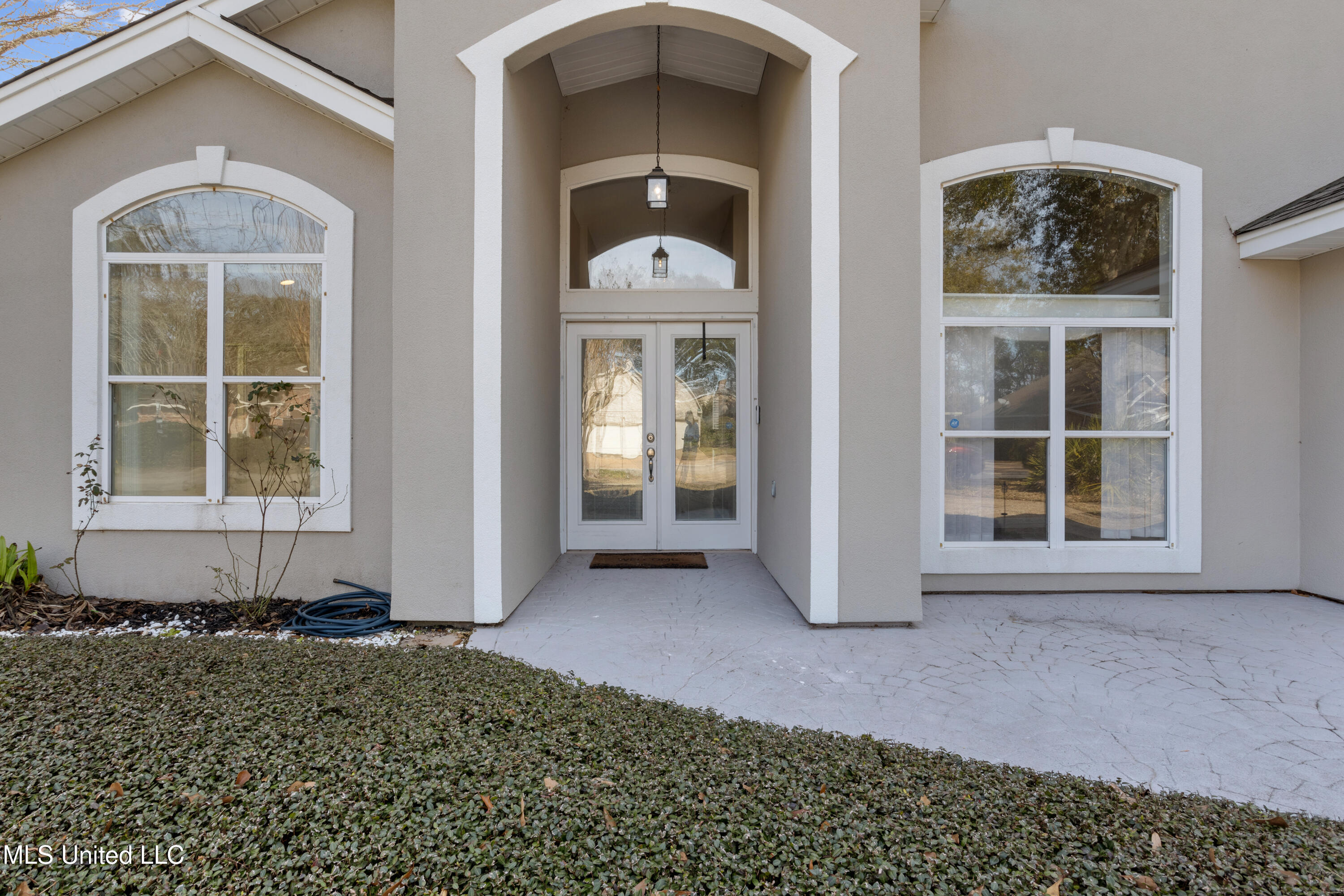 2559 Rue Palafox Biloxi, MS 39531 - Photo 4 of 34 0004 (3)