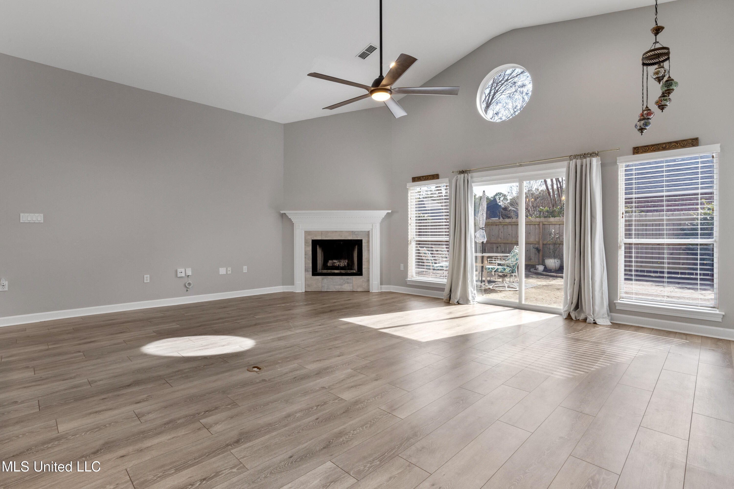 2559 Rue Palafox Biloxi, MS 39531 - Photo 8 of 34 0008 (3)