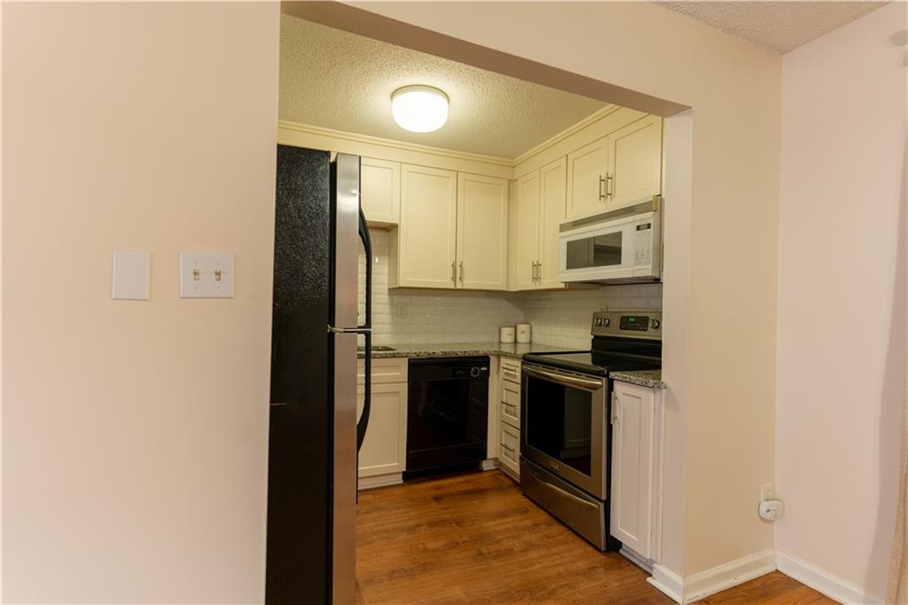 4266 Roswell Road Northeast, Unit K2 Atlanta, GA 30342 - Photo 3 of 15 Gallery Image 3