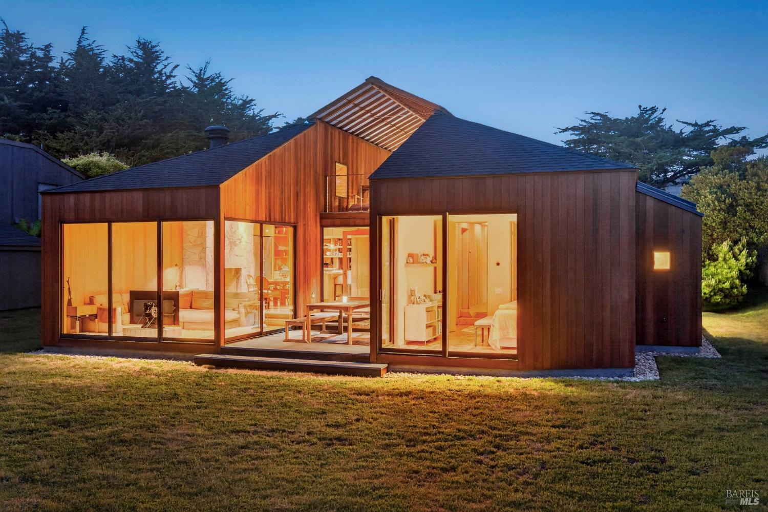 233 Solstice The Sea Ranch, CA 95497 - Photo 89 of 90 Twilight back of house