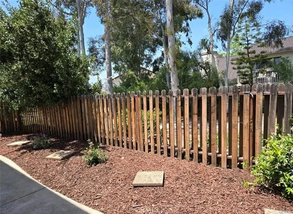 $5,200 | 23921 Copenhagen Street, Mission Viejo, CA 92691