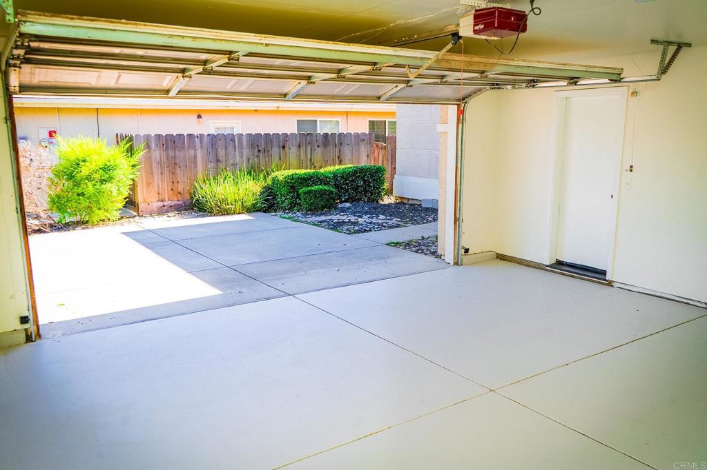 3005 Litt Road Modesto, CA 95355 - Photo 12 of 53 a view of a garage