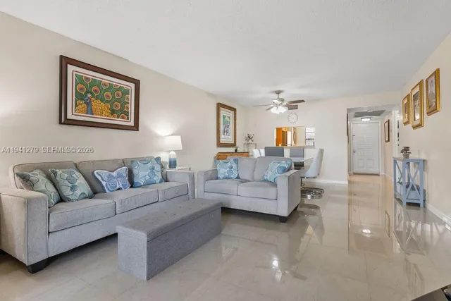 $228,000 | Pembroke Lakes, Pembroke Pines, FL 33026