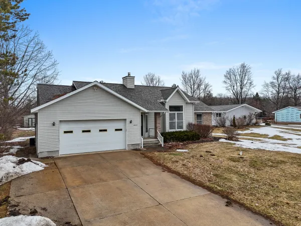 $389,000 | 4327 Benson Road, Cadillac, MI 49601