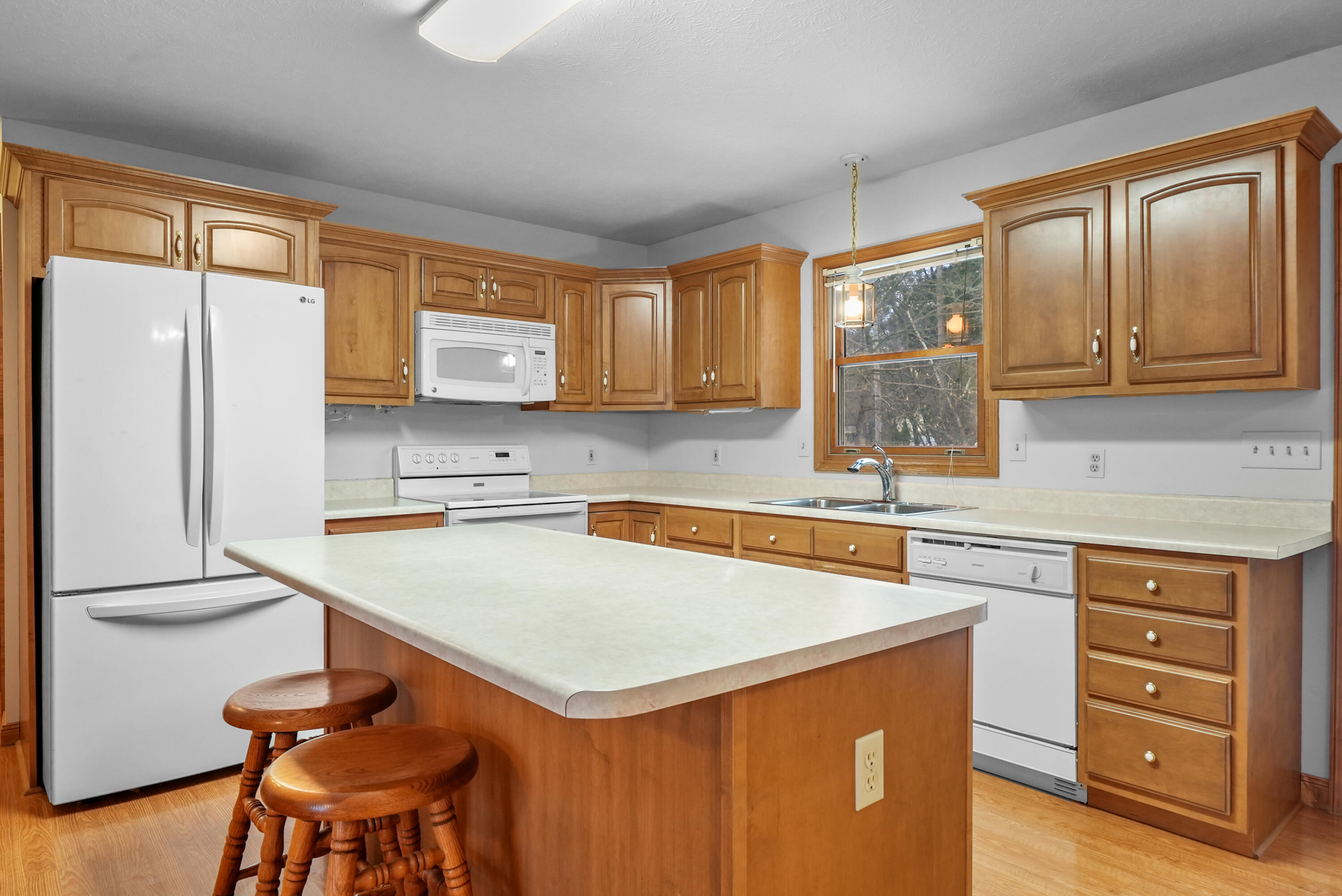 4327 Benson Road Cadillac, MI 49601 - Photo 7 of 47 DSC00624