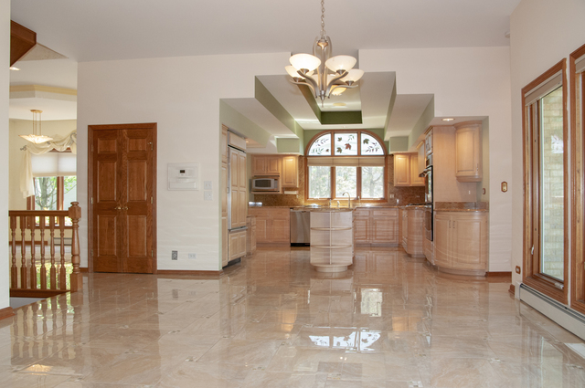 201 East Army Trail Road Bartlett, IL 60103 - Photo 24 of 59 a view of a livingroom with a kitchen space