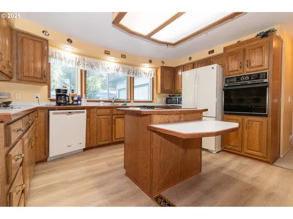 $389,000 | 136 43rd Way, Florence, OR 97439