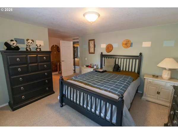 $389,000 | 136 43rd Way, Florence, OR 97439