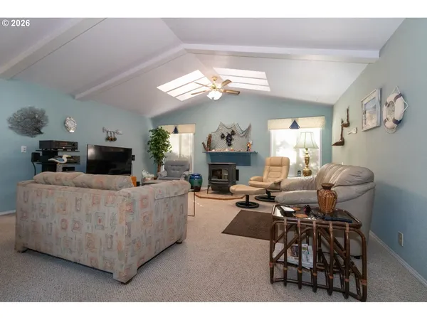 $389,000 | 136 43rd Way, Florence, OR 97439