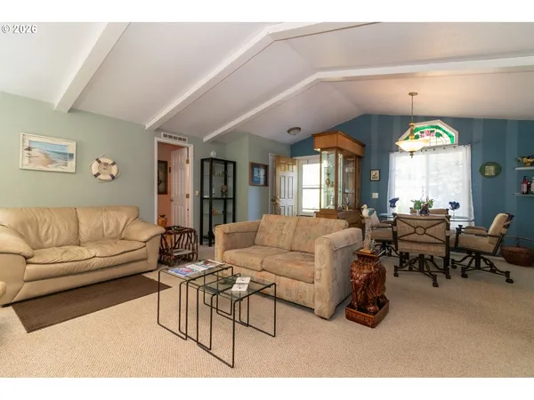 $389,000 | 136 43rd Way, Florence, OR 97439