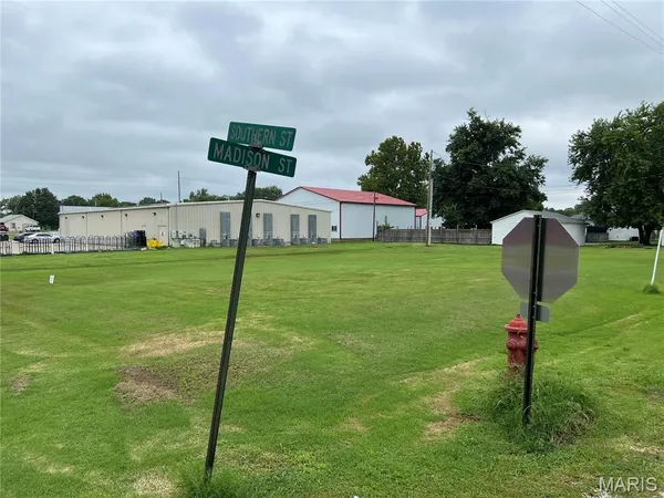$12,500 | 201 Southern Street, Gillespie, IL 62033