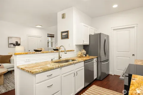 $838,000 | 2211 Northeast Natalie Way, Issaquah, WA 98029