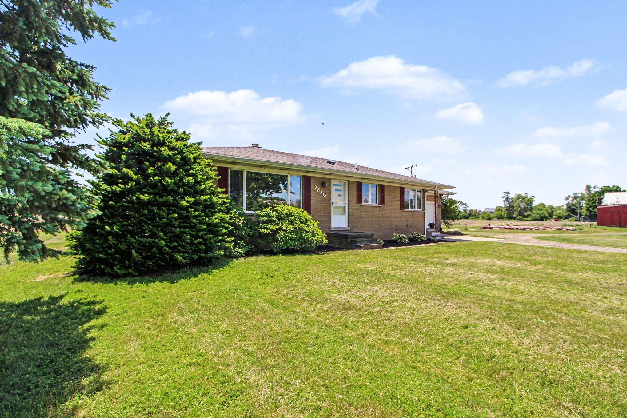 7610 Willis Road Ypsilanti, MI 48197 - Photo 3 of 38 004_file_7745
