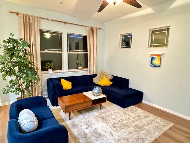 $3,295 | 1009 Taulbee Lane, Unit H, Austin, TX 78757
