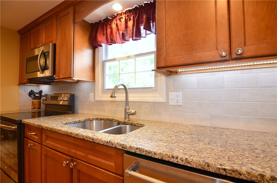 49 Leuba Road Coventry, RI 02816 - Photo 12 of 29