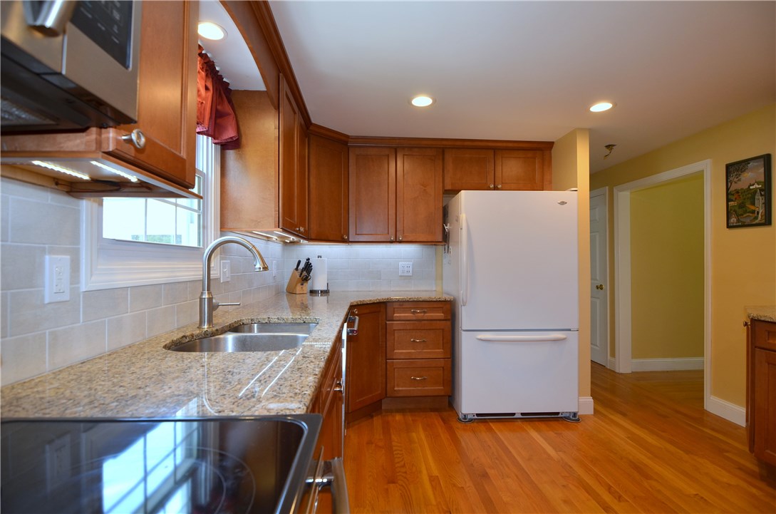 49 Leuba Road Coventry, RI 02816 - Photo 10 of 29