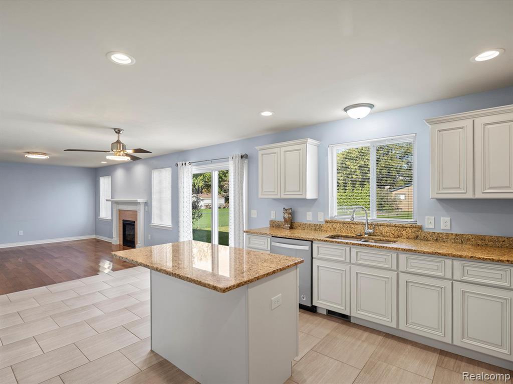 18977 Faulman Road Clinton Township, MI 48035 - Photo 20 of 51 Gallery Image 20