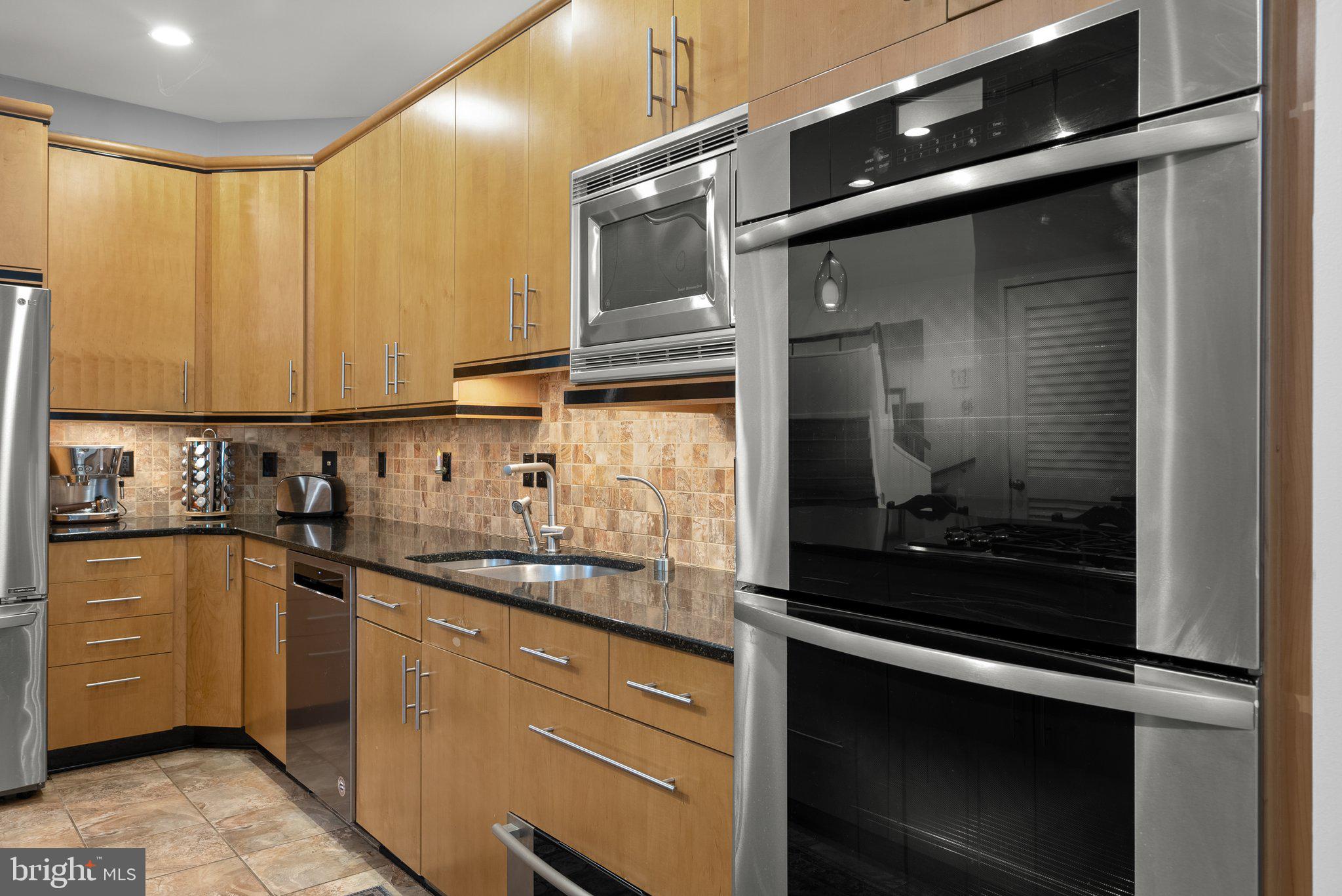 2029 Beacon Place Reston, VA 20191 - Photo 13 of 47