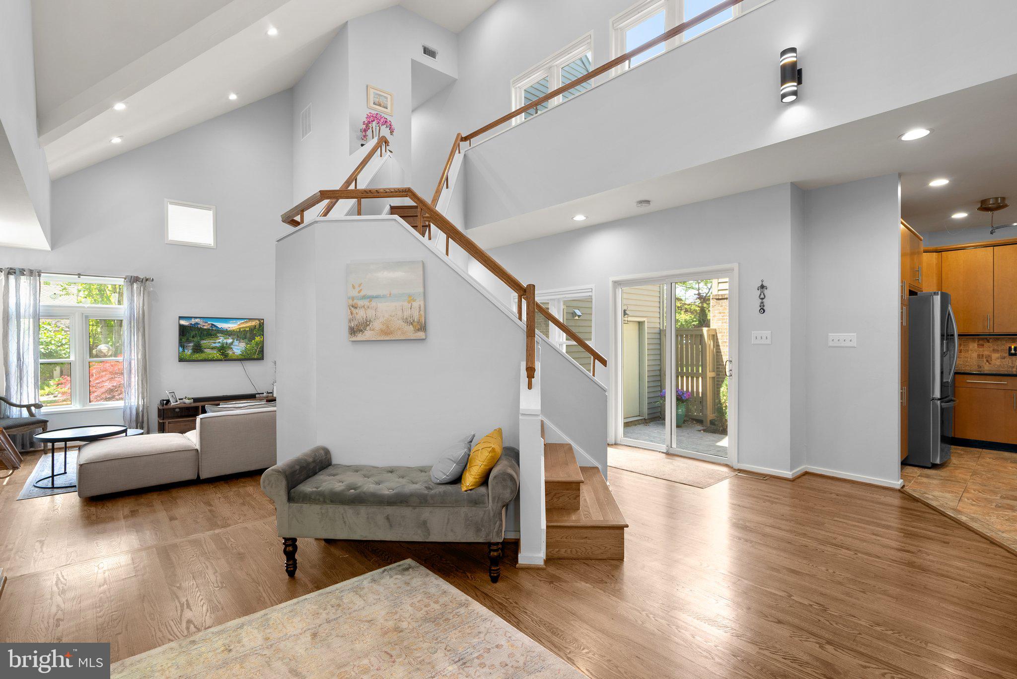 2029 Beacon Place Reston, VA 20191 - Photo 3 of 47