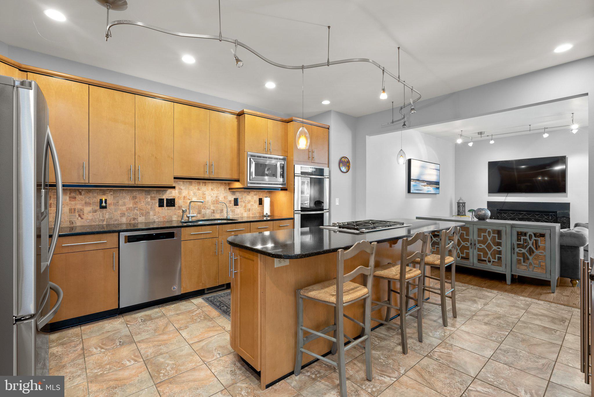 2029 Beacon Place Reston, VA 20191 - Photo 6 of 47