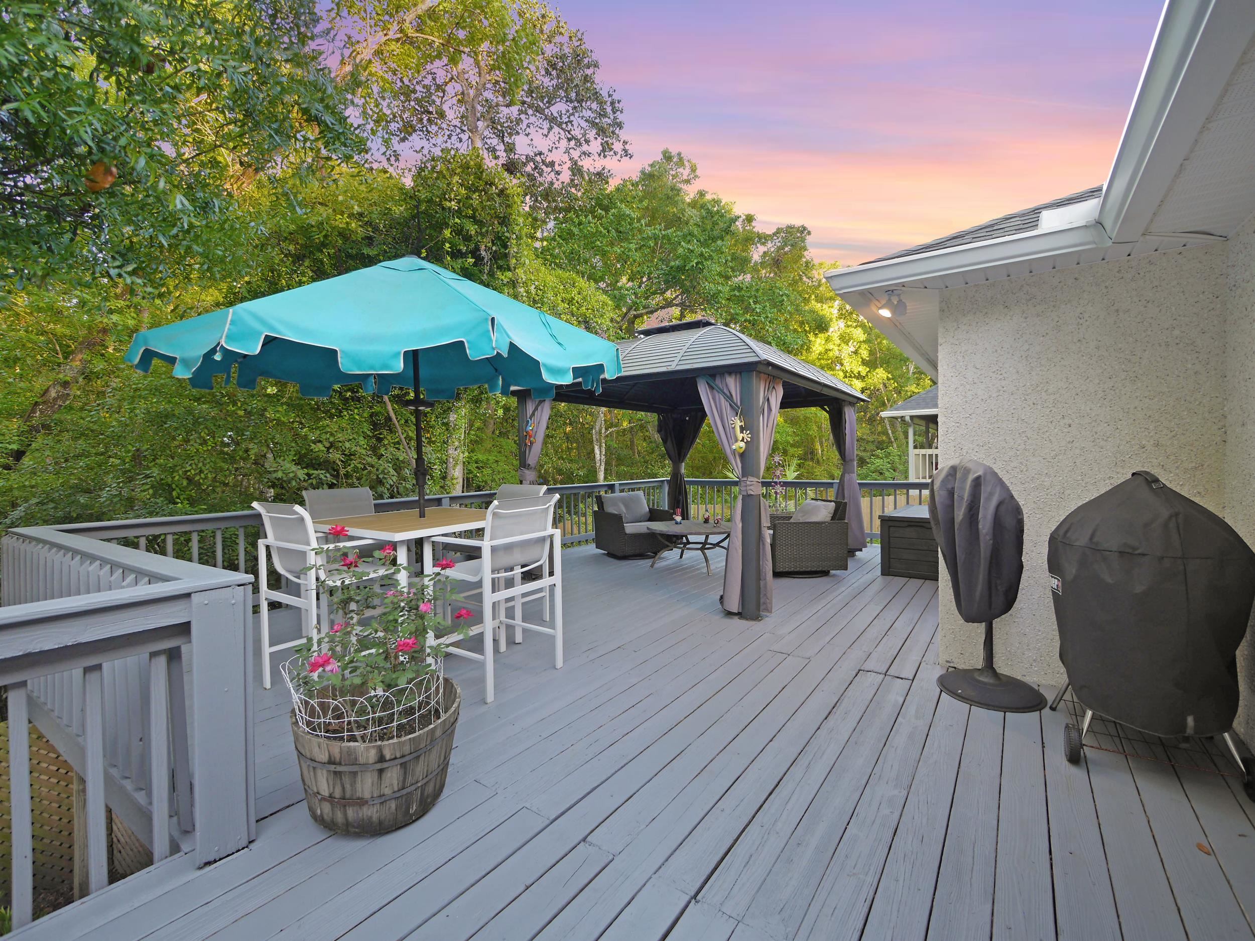 549 Willow Walk Place St. Augustine, FL 32086 - Photo 25 of 32 a view of a chairs and table on the wooden floor