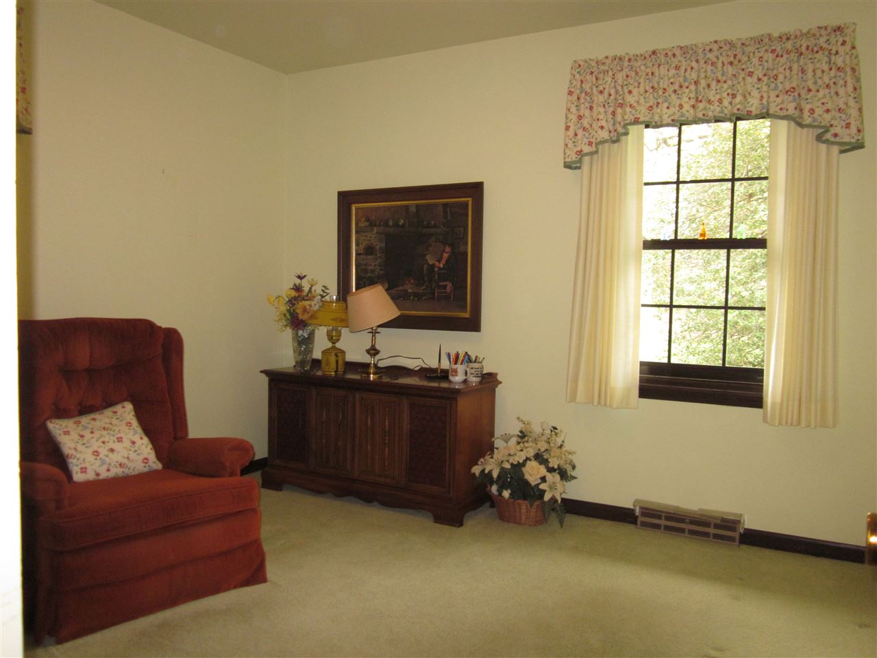 8599 Sharon Road Newburgh, IN 47630 - Photo 11 of 24 Gallery Image 11