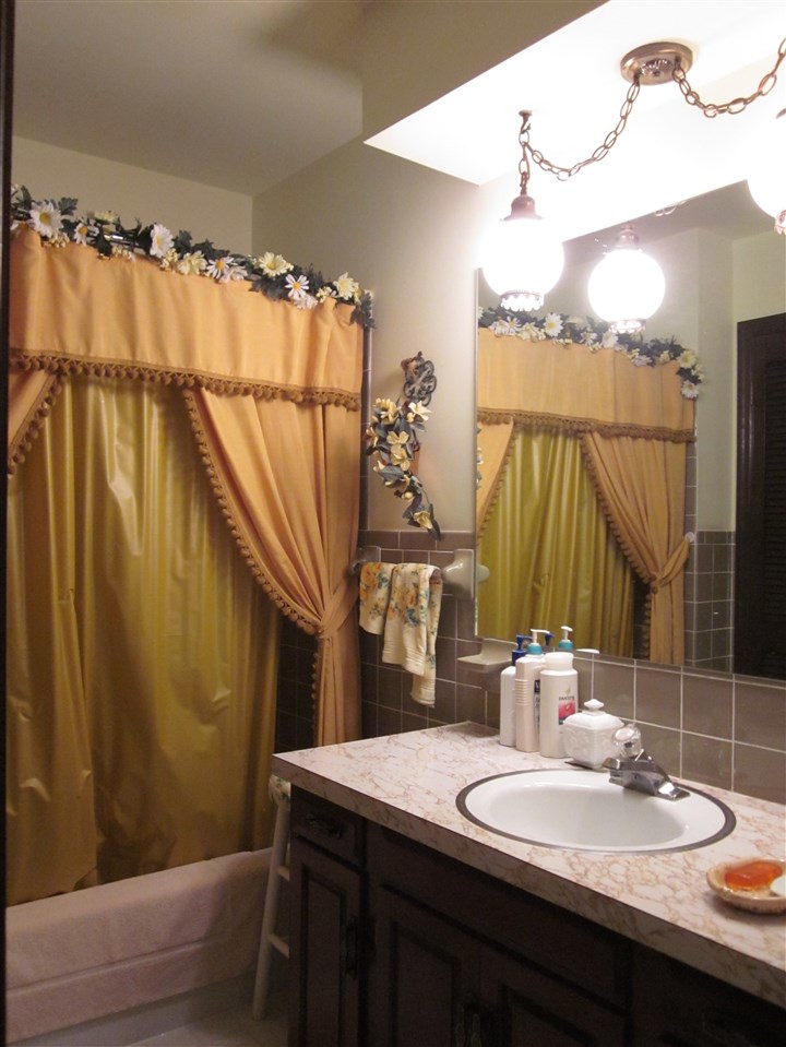 8599 Sharon Road Newburgh, IN 47630 - Photo 9 of 24 Gallery Image 9