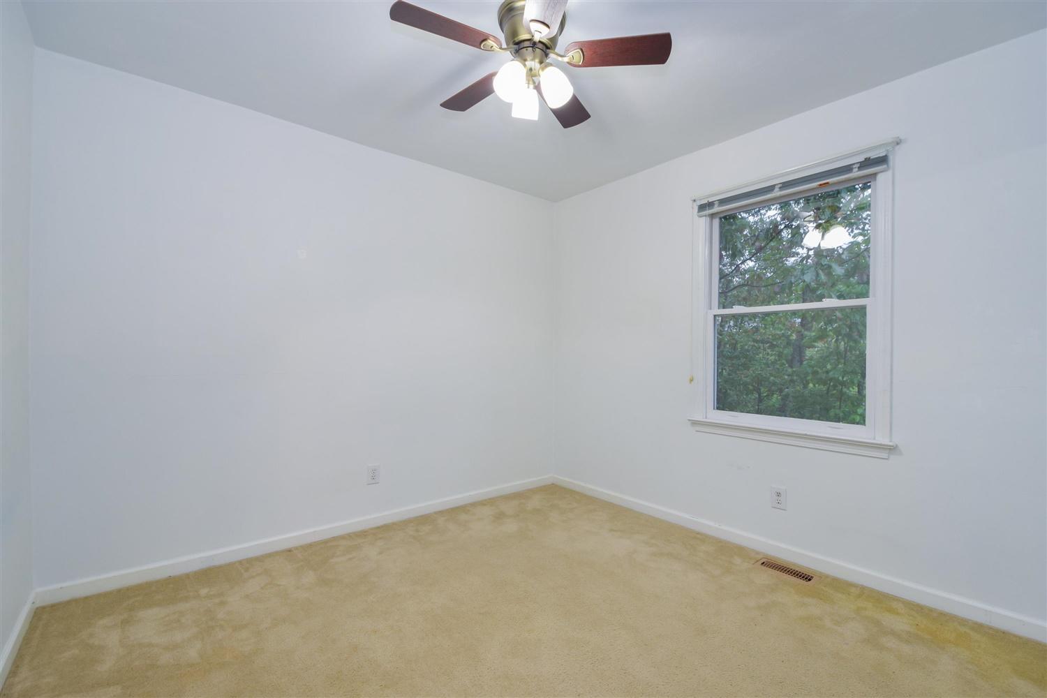4320 Griffin Road Southwest Roanoke, VA 24014 - Photo 11 of 19 10-4320 Griffin-10