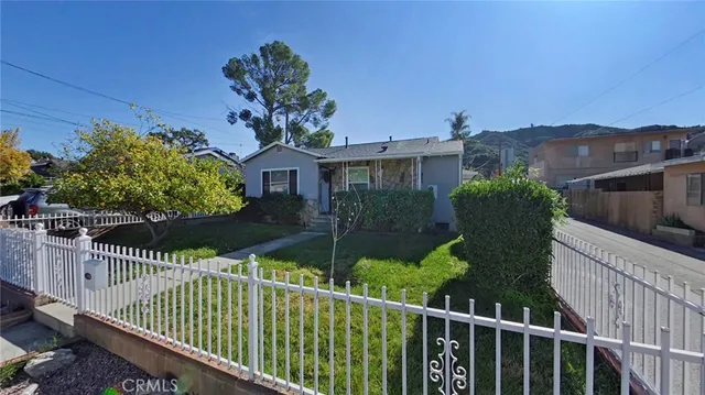 $929,999 | 7664 Beckett Street, Tujunga, CA 91042