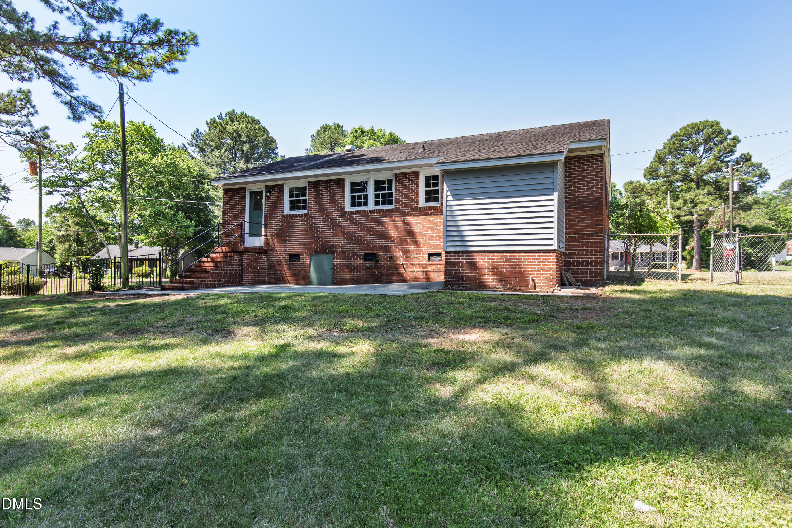2467 Milburnie Road Raleigh, NC 27610 - Photo 8 of 34 Milburnie (7)