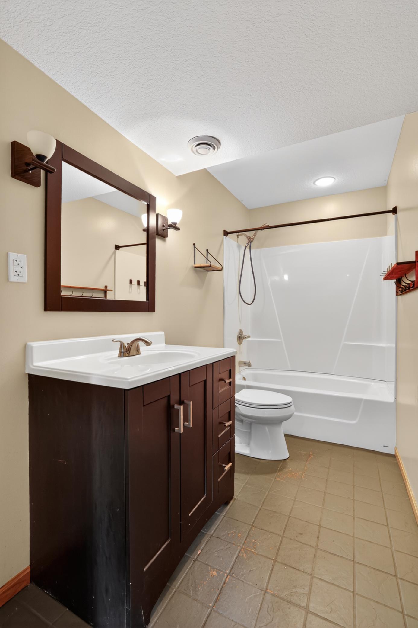 5852 Excalibur Court Northwest Rochester, MN 55901 - Photo 22 of 44