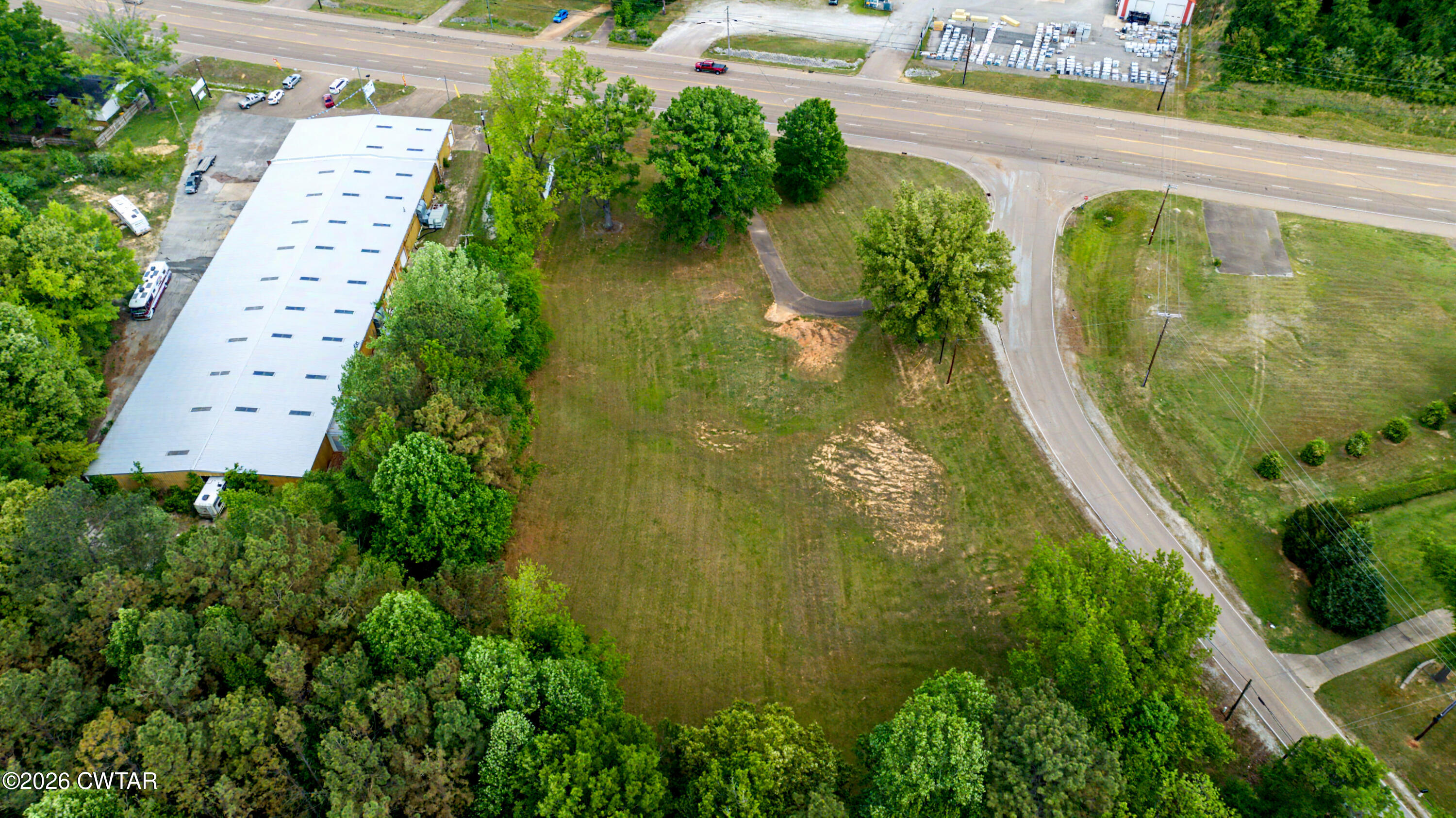 10 Seavers Road Jackson, TN 38301 - Photo 4 of 18 Drone 1