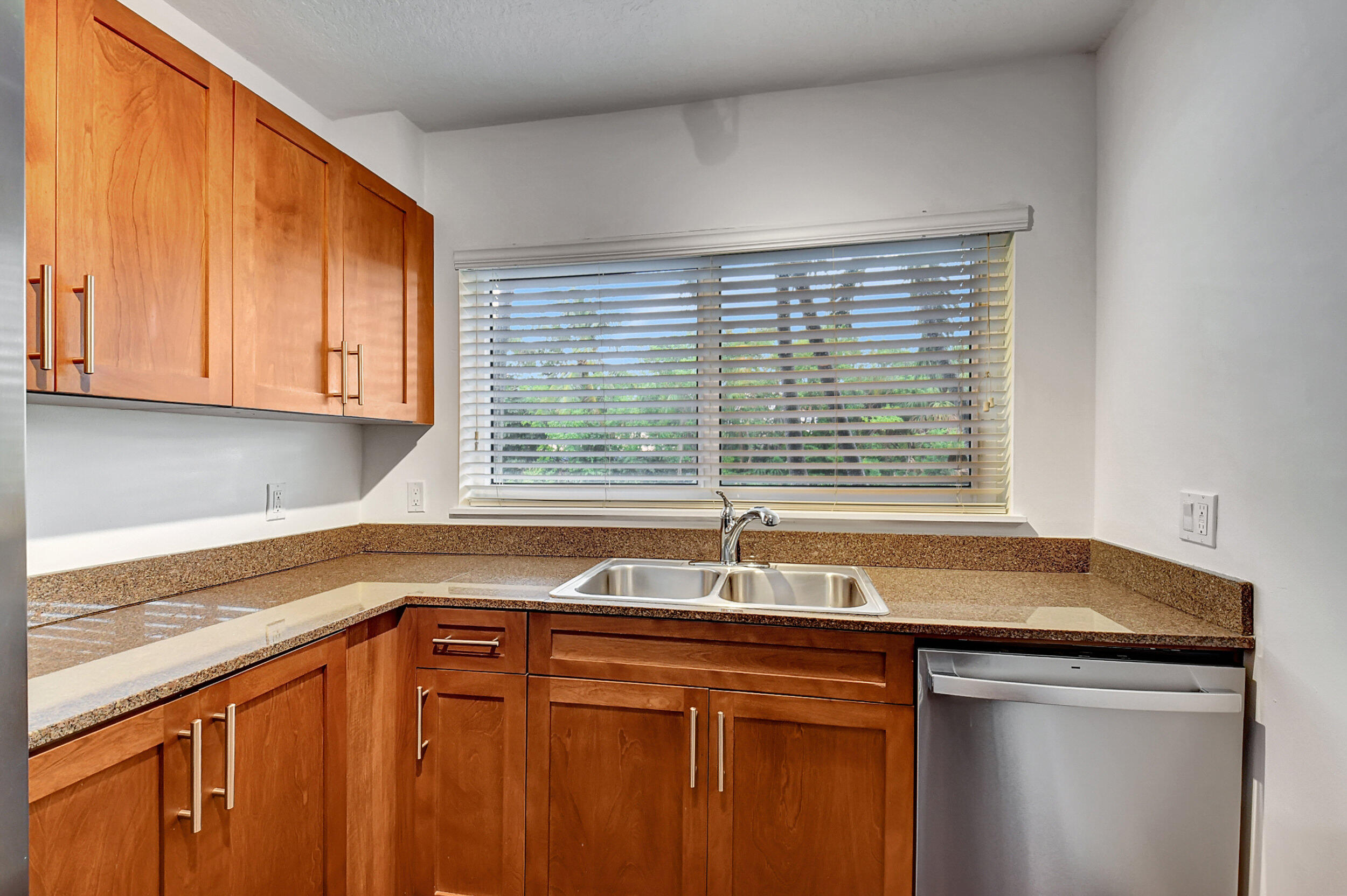 611 East Woolbright Road, Unit 205 Boynton Beach, FL 33435 - Photo 14 of 33 17_dsc_3902