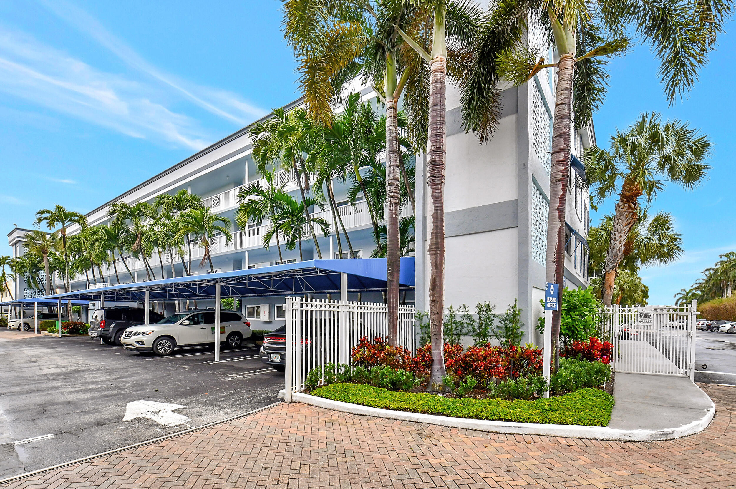 611 East Woolbright Road, Unit 205 Boynton Beach, FL 33435 - Photo 2 of 33 07_dsc_3855