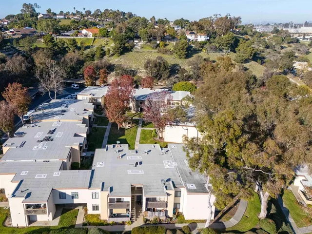 $360,000 | 432 Edgehill Lane, Unit 83, Oceanside, CA 92054