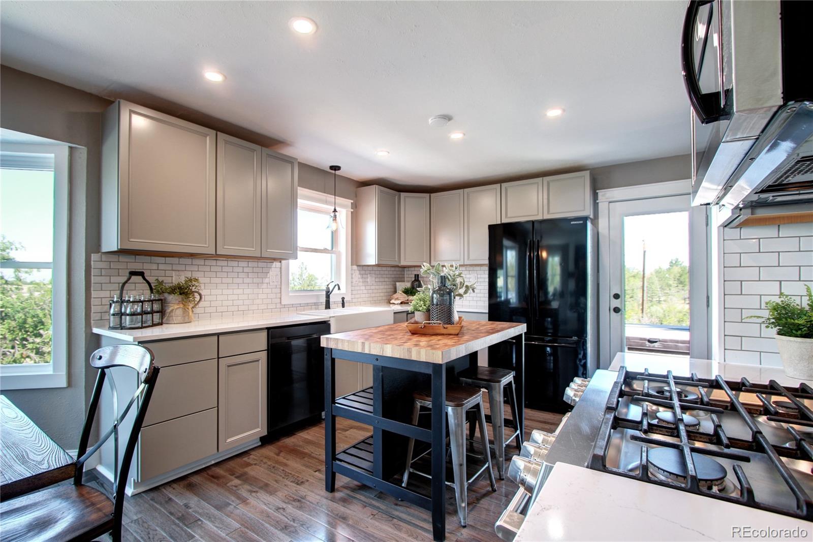 8693 North Pioneer Trail Road Parker, CO 80138 - Photo 18 of 39 Gallery Image 18