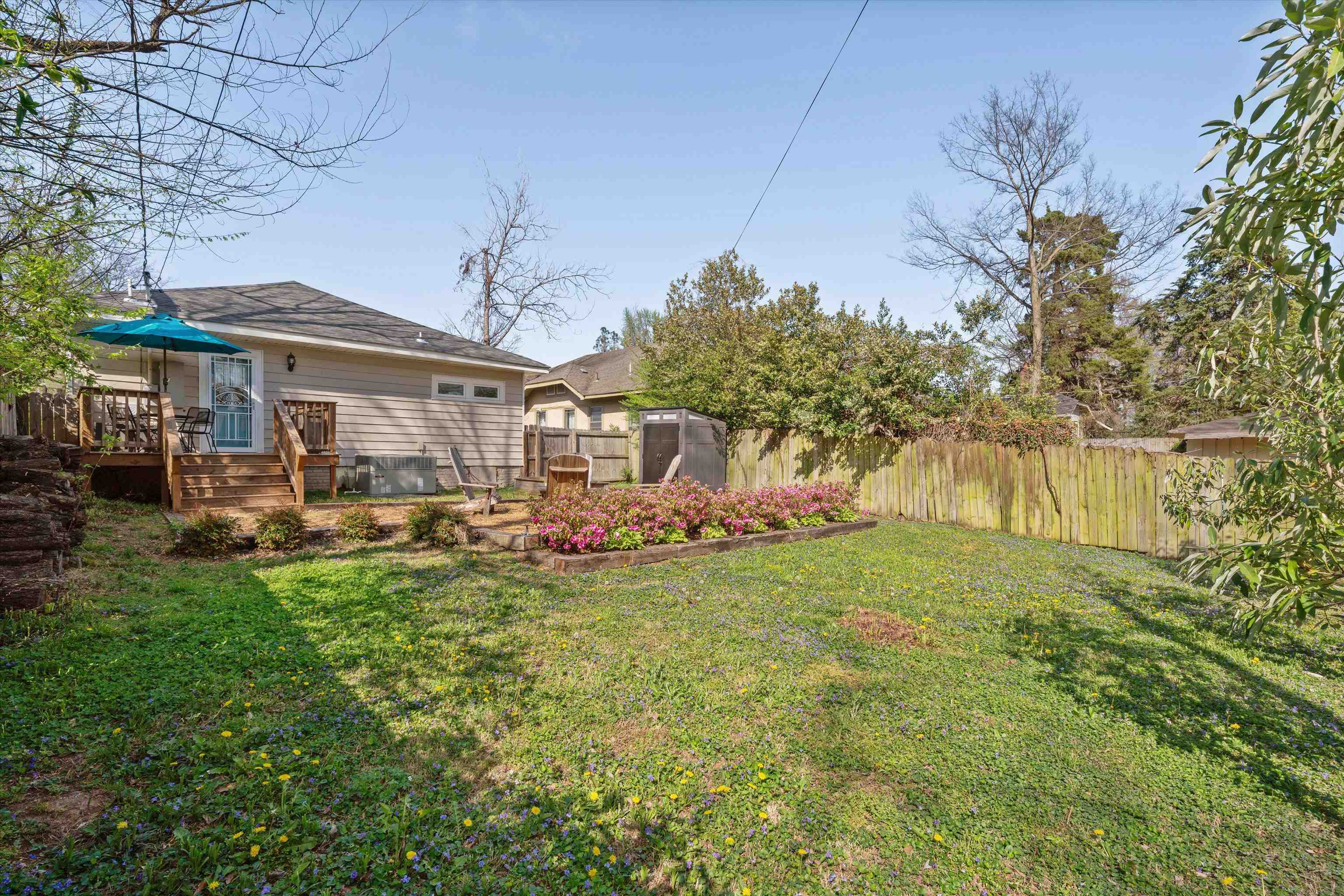 1893 Felix Avenue Memphis, TN 38114 - Photo 24 of 25 a front view of a house with garden
