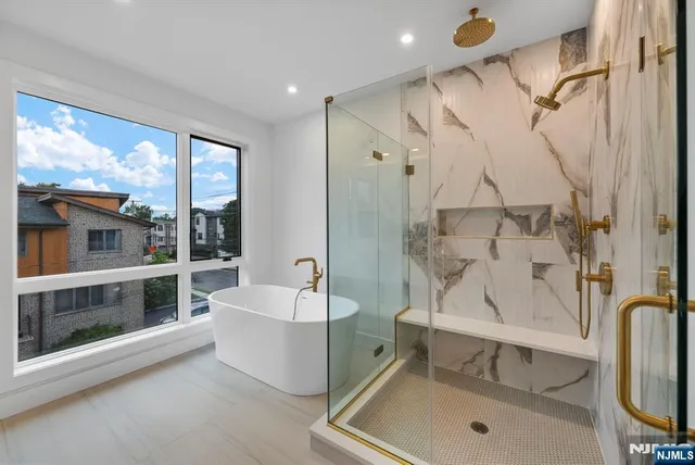 $1,499,999 | 2282 7th Avenue, Fort Lee, NJ 07024