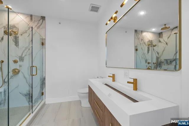 $1,499,999 | 2282 7th Avenue, Fort Lee, NJ 07024