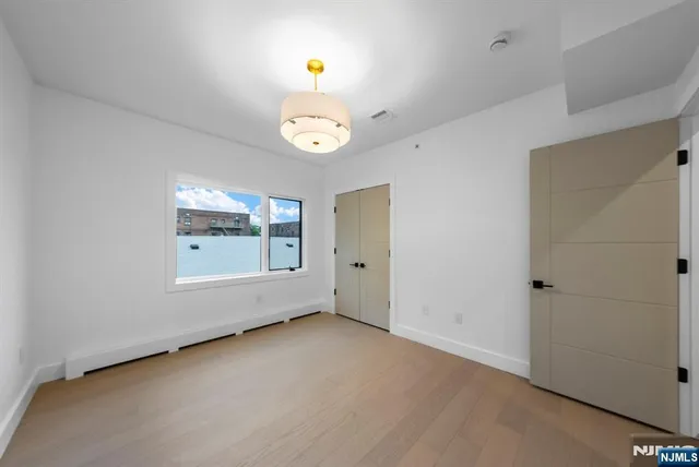 $1,499,999 | 2282 7th Avenue, Fort Lee, NJ 07024