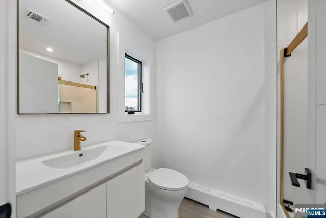 $1,499,999 | 2282 7th Avenue, Fort Lee, NJ 07024