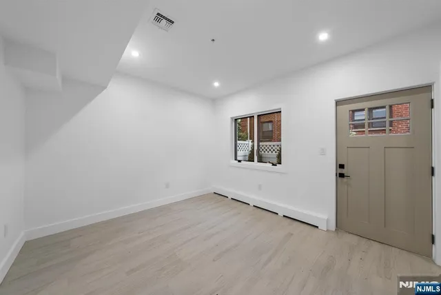 $1,499,999 | 2282 7th Avenue, Fort Lee, NJ 07024