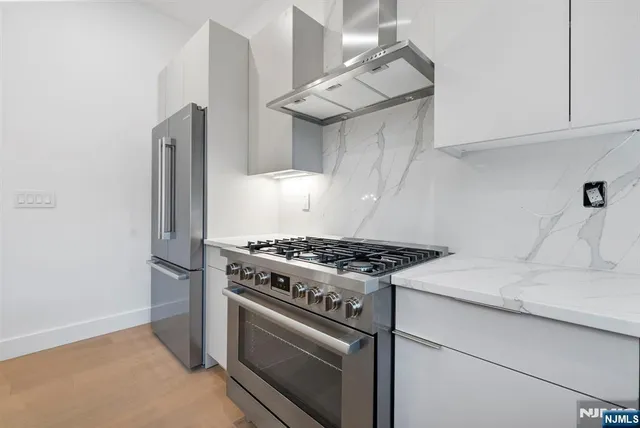 $1,499,999 | 2282 7th Avenue, Fort Lee, NJ 07024