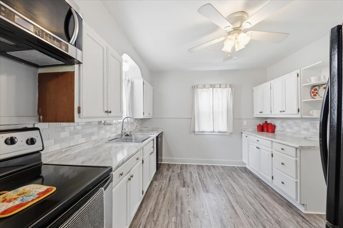 2148 Broadway Street Springfield, OH 45504 - Photo 11 of 55 14-Kitchen