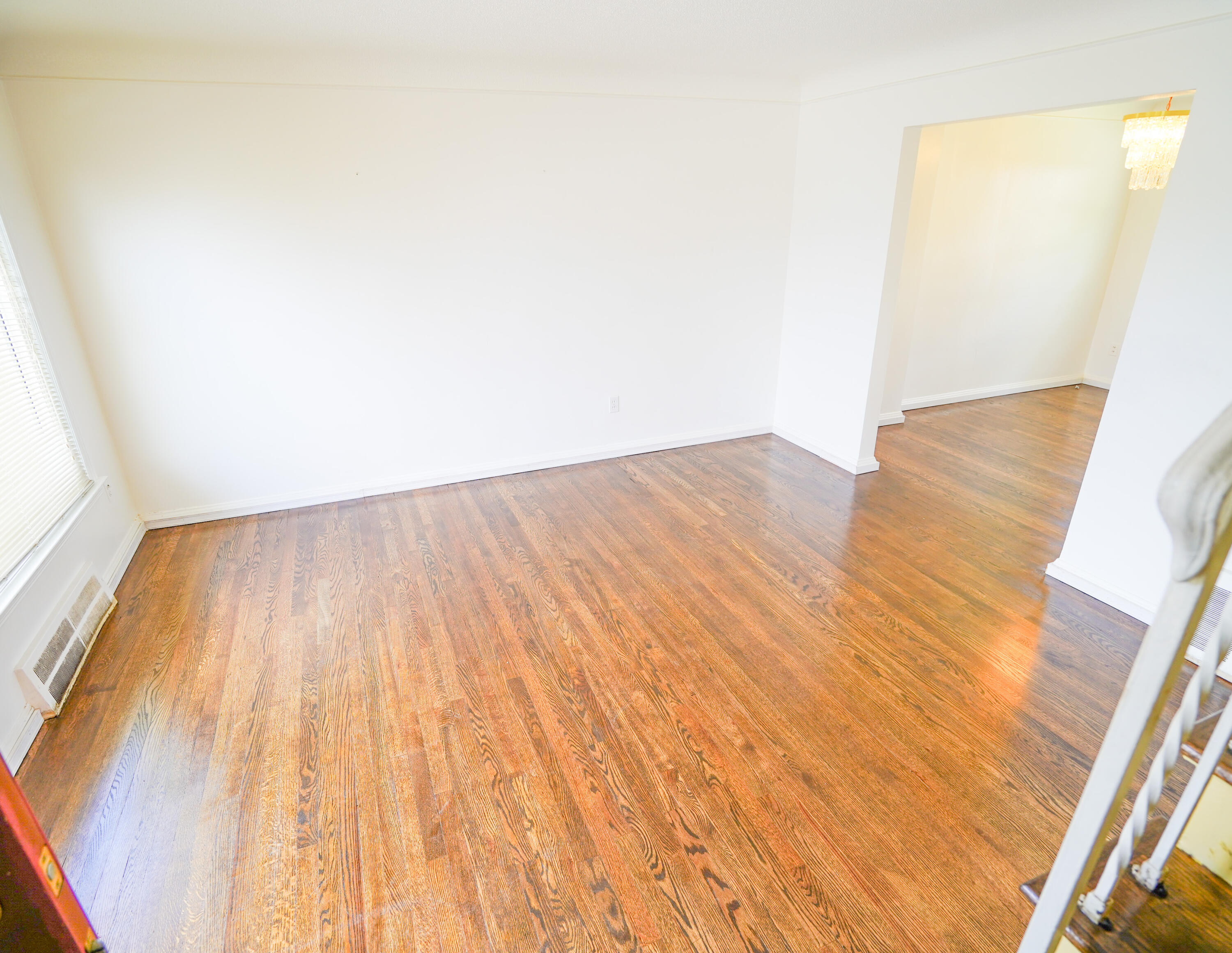 17199 Meyers Road Detroit, MI 48235 - Photo 2 of 10 Meyers Livin Room 1